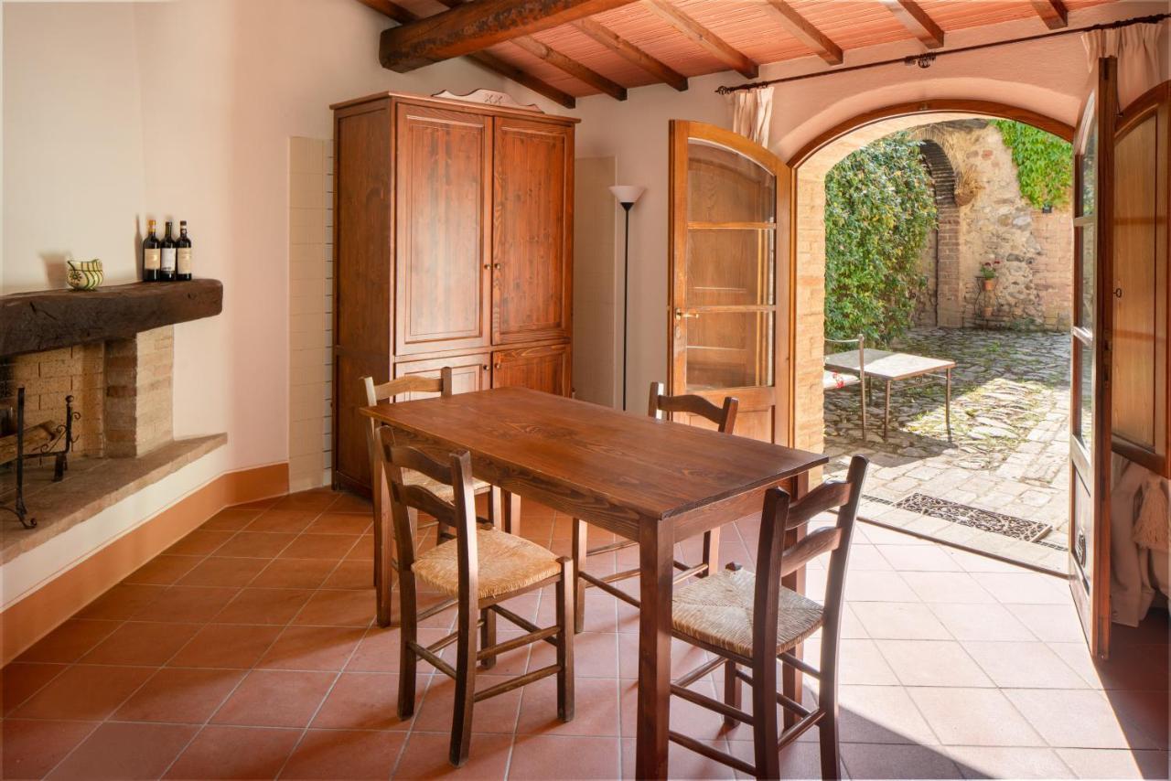 קסטלנואובו ברארדנגה Casa Tolomei Bossi Di Sopra מראה חיצוני תמונה