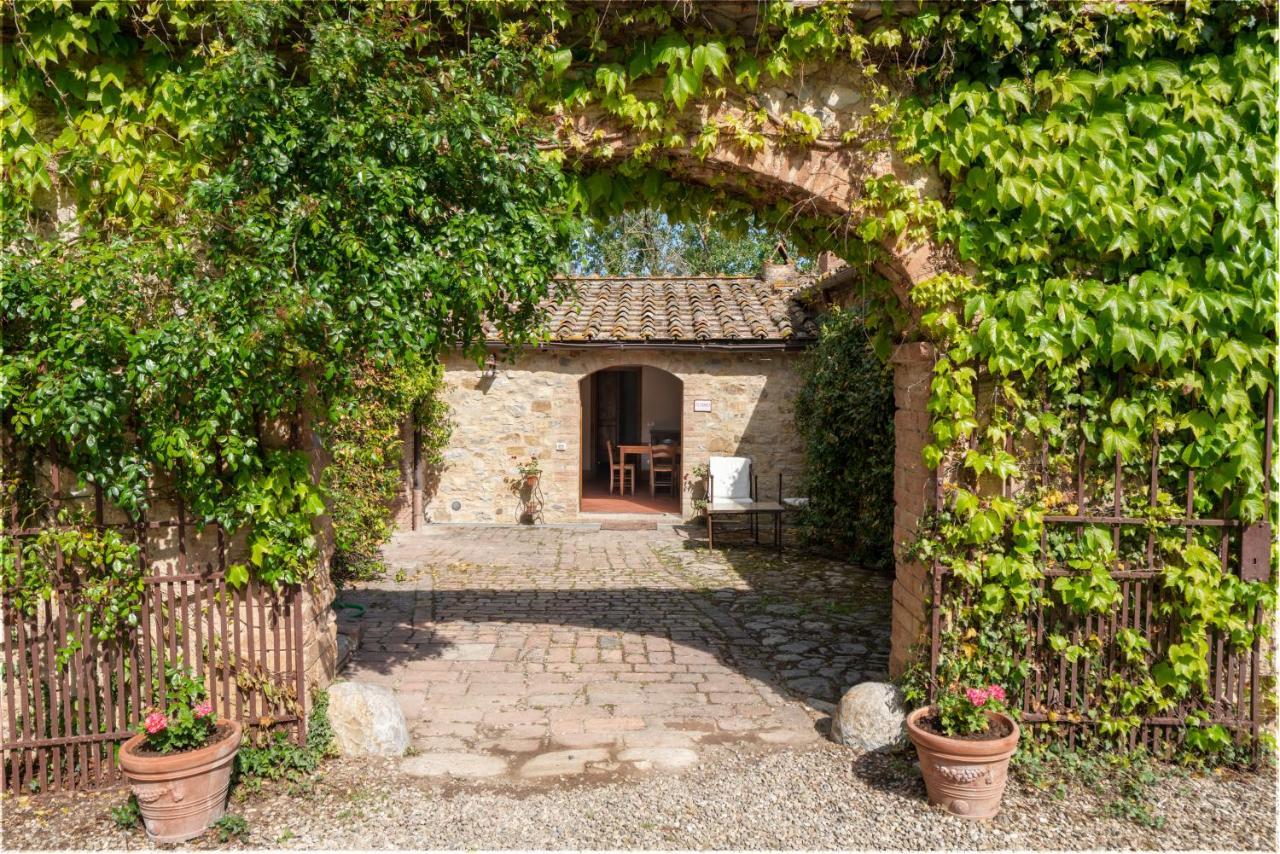 קסטלנואובו ברארדנגה Casa Tolomei Bossi Di Sopra מראה חיצוני תמונה