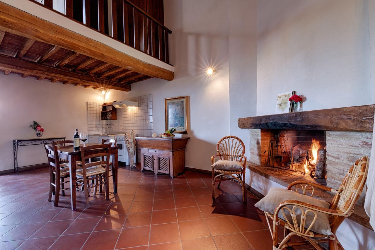 קסטלנואובו ברארדנגה Casa Tolomei Bossi Di Sopra מראה חיצוני תמונה